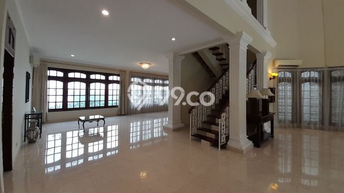 SPECIAL LISTING! Rumah area Pejaten, 5 KT, Akses Fasilitas, Luas 1200m² LB 600m² SPECIAL LISTING! Rumah area Pejaten, 5 KT, Akses Fasilitas, Luas 1200m² LB 600m²