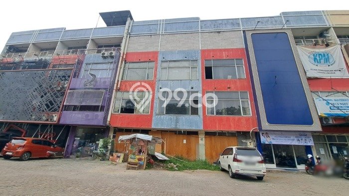 Ruko Dijual di Jakarta Timur LT 216m2 & LB 972m2 Lokasi Terbaik! Ruko Dijual di Jakarta Timur LT 216m2 & LB 972m2 Lokasi Terbaik!