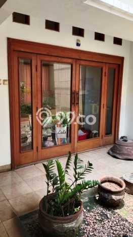 Rumah Elit LB 500m2 Siap Huni Desain Elegan di Rempoa, Tangerang Rumah Elit LB 500m2 Siap Huni Desain Elegan di Rempoa, Tangerang