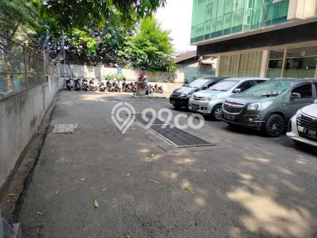 Unit Ruko Dijual di Jakarta Selatan LT 65m2 & LB 292m2 Unit Ruko Dijual di Jakarta Selatan LT 65m2 & LB 292m2
