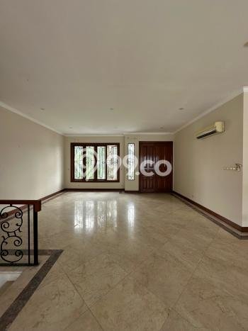 Hunian Mewah LB 608m2 Siap Pakai Desain Elegan di Pondok Indah, Jakarta Selatan Hunian Mewah LB 608m2 Siap Pakai Desain Elegan di Pondok Indah, Jakarta Selatan