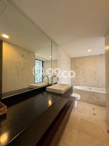 EXCLUSIVE PROPERTY! Apartemen di , 3 KT, Luas 310m2m², Lokasi Premium, Pemandangan Kota EXCLUSIVE PROPERTY! Apartemen di , 3 KT, Luas 310m2m², Lokasi Premium, Pemandangan Kota