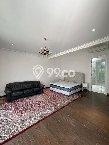 Rumah Mewah LB 560m2 Siap Pakai Desain Elegan di Kemang, Jakarta Selatan Rumah Mewah LB 560m2 Siap Pakai Desain Elegan di Kemang, Jakarta Selatan