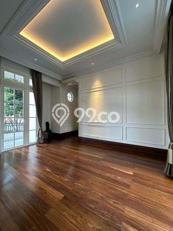 Rumah Elit Modern Tanpa Renovasi di Mega Kuningan Jakarta Selatan Rumah Elit Modern Tanpa Renovasi di Mega Kuningan Jakarta Selatan