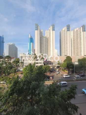 LOKASI STRATEGIS! Kantor Kawasan , Luas 1500m2m², Pusat Komersial, Jalan Utama LOKASI STRATEGIS! Kantor Kawasan , Luas 1500m2m², Pusat Komersial, Jalan Utama
