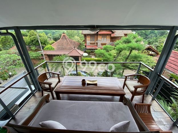 Dijual Rumah Premium dengan Fasilitas Sekitar Komplit di Cinere, Depok Dijual Rumah Premium dengan Fasilitas Sekitar Komplit di Cinere, Depok