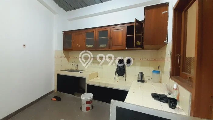Disewakan Segera Rumah Kondisi Baik di Kawasan Cinere, Depok Disewakan Segera Rumah Kondisi Baik di Kawasan Cinere, Depok