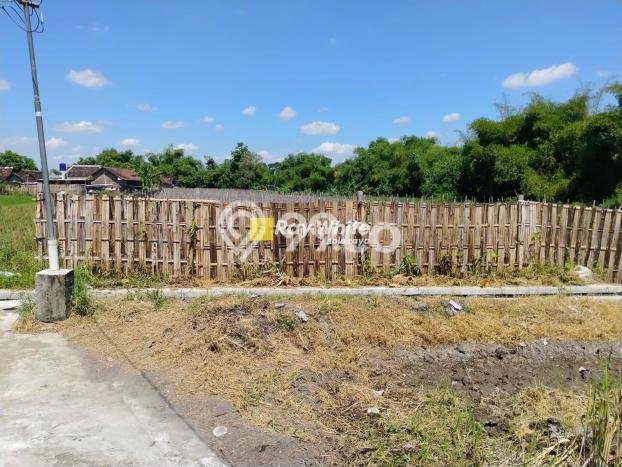 Jual Tanah Lokasi Prima Kawasan Boyolali Kota, Luas 2054m², Dekat Fasilitas Umum Jual Tanah Lokasi Prima Kawasan Boyolali Kota, Luas 2054m², Dekat Fasilitas Umum