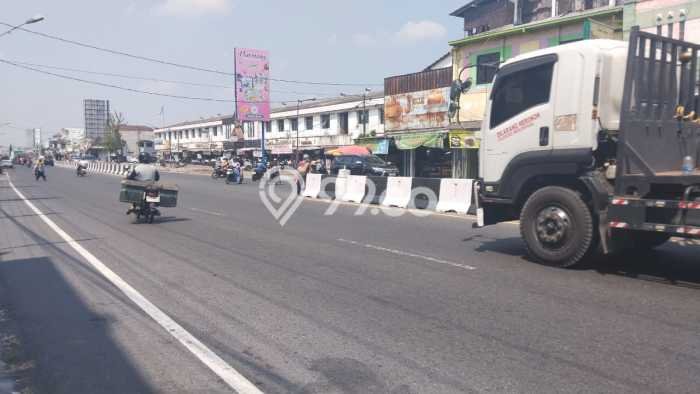 Ruko Dijual di Kartasura Sukoharjo dengan Luas Bangunan 378m2 Ruko Dijual di Kartasura Sukoharjo dengan Luas Bangunan 378m2