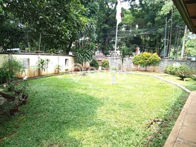 Siap Huni Hunian Elit 7 Kamar di Kebayoran Baru Dekat ke Mana Saja Siap Huni Hunian Elit 7 Kamar di Kebayoran Baru Dekat ke Mana Saja