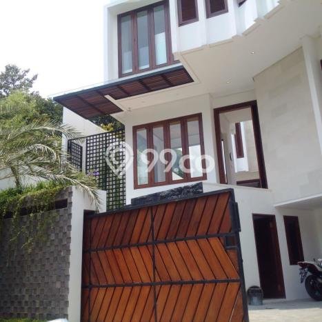 Ready to Use! Premium House LT 408m2 Desain Modern di Pondok Indah Ready to Use! Premium House LT 408m2 Desain Modern di Pondok Indah
