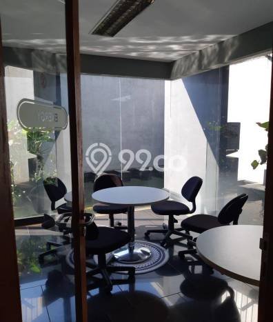Unit Kantor Dijual di Mampang Prapatan Jakarta Selatan Luas Tanah 1848m2, Luas Bangunan 640m2 Unit Kantor Dijual di Mampang Prapatan Jakarta Selatan Luas Tanah 1848m2, Luas Bangunan 640m2