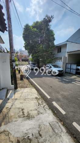 Rumah Luxury Modern Siap Huni di Bendungan Hilir Jakarta Pusat Rumah Luxury Modern Siap Huni di Bendungan Hilir Jakarta Pusat