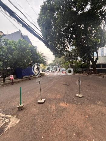 Hunian Mewah Siap Huni LT 334m2 di Kebayoran Baru, Jakarta Selatan Hunian Mewah Siap Huni LT 334m2 di Kebayoran Baru, Jakarta Selatan