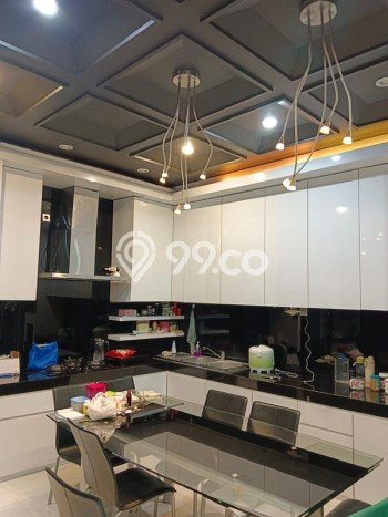 Dijual Rumah Premium dengan Fasilitas Sekitar Lengkap di Tanah Abang, Jakarta Pusat Dijual Rumah Premium dengan Fasilitas Sekitar Lengkap di Tanah Abang, Jakarta Pusat
