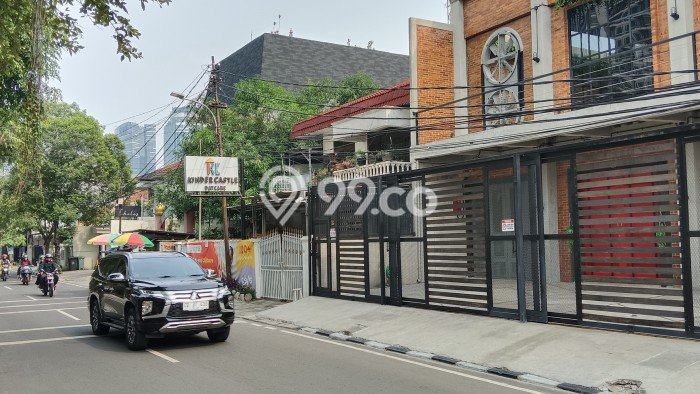 Hunian Mewah LB 425m2 Siap Huni Desain Elegan di Setiabudi, Jakarta Selatan Hunian Mewah LB 425m2 Siap Huni Desain Elegan di Setiabudi, Jakarta Selatan