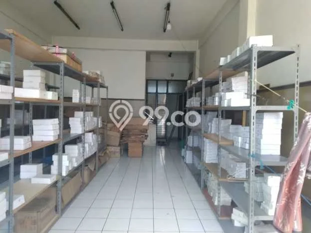 Lokasi Strategis! Dijual Ruko Bisnis di Semarang Tengah, Semarang Kondisi Baik Lokasi Strategis! Dijual Ruko Bisnis di Semarang Tengah, Semarang Kondisi Baik
