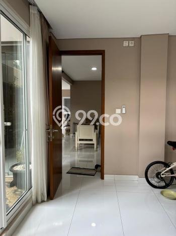 Jual Rumah Luas Megah Dengan View Eksklusif di Gading Serpong, Tangerang Jual Rumah Luas Megah Dengan View Eksklusif di Gading Serpong, Tangerang
