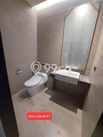 Hunian Modern Untuk Disewakan di Pantai Indah Kapuk Jakarta Utara 4 KT & 4 KM Hunian Modern Untuk Disewakan di Pantai Indah Kapuk Jakarta Utara 4 KT & 4 KM