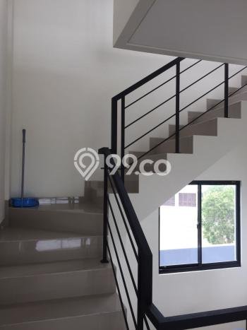 Lokasi Strategis! Dijual Ruko Bisnis di Cikupa, Tangerang Kondisi Bagus Lokasi Strategis! Dijual Ruko Bisnis di Cikupa, Tangerang Kondisi Bagus