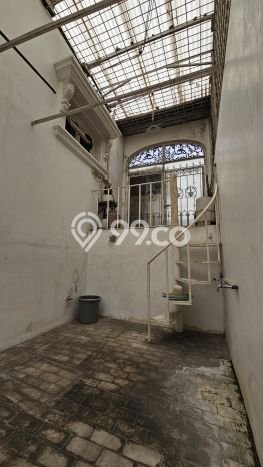 Dijual Rumah Premium dengan Fasilitas Sekitar Komplit di Kebon Jeruk, Jakarta Barat Dijual Rumah Premium dengan Fasilitas Sekitar Komplit di Kebon Jeruk, Jakarta Barat