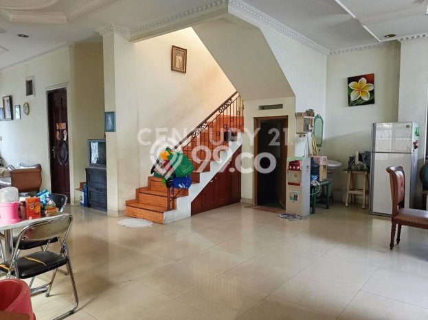 Dijual Rumah Luas Elegan Dengan View Cantik di Jelambar, Jakarta Barat Dijual Rumah Luas Elegan Dengan View Cantik di Jelambar, Jakarta Barat