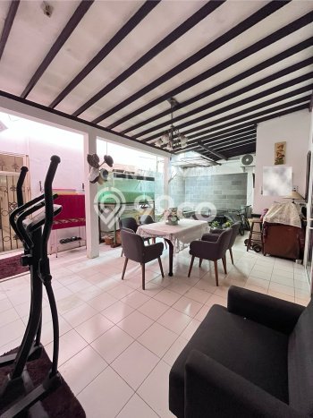 Rumah Modern Cantik 3 Kamar Siap Huni di Kemang Rumah Modern Cantik 3 Kamar Siap Huni di Kemang