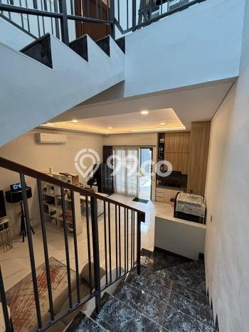 Rumah Elit Modern Siap Huni di Meruya Jakarta Barat Rumah Elit Modern Siap Huni di Meruya Jakarta Barat
