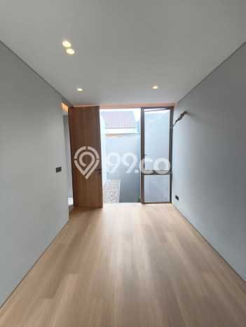 Dijual Rumah Mewah Megah Dengan View Cantik di Joglo, Jakarta Barat Dijual Rumah Mewah Megah Dengan View Cantik di Joglo, Jakarta Barat