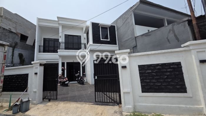Rumah Strategis Modern Lb 160m2 di Cengkareng, Jakarta Barat Rumah Strategis Modern Lb 160m2 di Cengkareng, Jakarta Barat