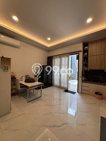 Rumah Elit Modern Siap Huni di Meruya Jakarta Barat Rumah Elit Modern Siap Huni di Meruya Jakarta Barat