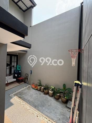 Rumah Elit Modern Siap Huni di Meruya Jakarta Barat Rumah Elit Modern Siap Huni di Meruya Jakarta Barat