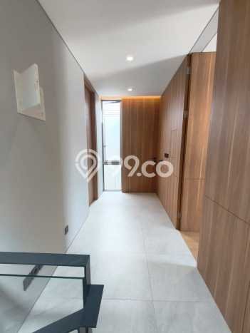 Dijual Rumah Mewah Megah Dengan View Cantik di Joglo, Jakarta Barat Dijual Rumah Mewah Megah Dengan View Cantik di Joglo, Jakarta Barat