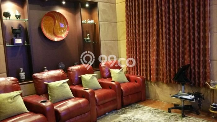 Jual Rumah Luas Megah Dengan View Eksklusif di Pondok Indah, Jakarta Selatan Jual Rumah Luas Megah Dengan View Eksklusif di Pondok Indah, Jakarta Selatan