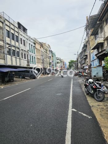 Ruko Disewa di Jakarta Pusat dengan LB 349m2 Area Komersial Ramai Ruko Disewa di Jakarta Pusat dengan LB 349m2 Area Komersial Ramai
