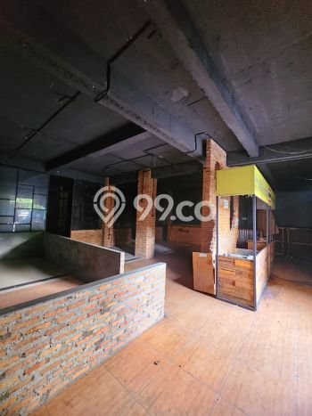 Ruko Premium Kawasan Kebayoran Baru, Luas 800m², Kawasan Berkembang Ruko Premium Kawasan Kebayoran Baru, Luas 800m², Kawasan Berkembang