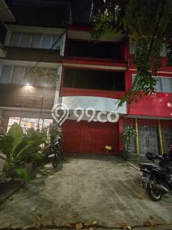 Lokasi Strategis! Dijual Ruko Bisnis di Kebayoran Baru, Jakarta Selatan Kondisi Baik Lokasi Strategis! Dijual Ruko Bisnis di Kebayoran Baru, Jakarta Selatan Kondisi Baik