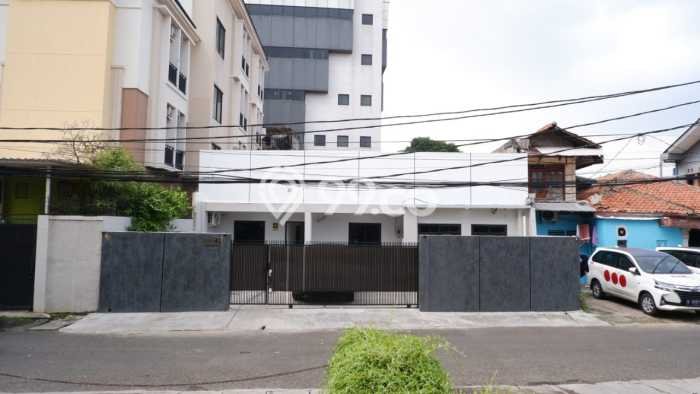 Rumah Kost Dijual di Mampang Prapatan, Jakarta Selatan, Spesifikasi 18 KT, 10 KM, 350m2 Rumah Kost Dijual di Mampang Prapatan, Jakarta Selatan, Spesifikasi 18 KT, 10 KM, 350m2