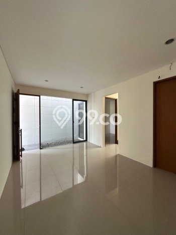 Rumah Strategis Modern Lb 94m2 di Jagakarsa, Jakarta Selatan Rumah Strategis Modern Lb 94m2 di Jagakarsa, Jakarta Selatan