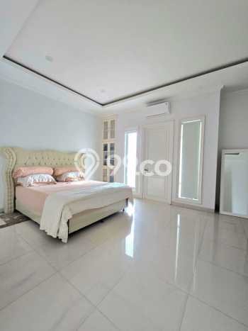 Dijual Rumah Luas Megah Dengan View Eksklusif di Pondok Indah, Jakarta Selatan Dijual Rumah Luas Megah Dengan View Eksklusif di Pondok Indah, Jakarta Selatan