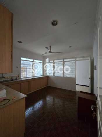 GOOD DEAL! Rumah di Senopati, 3 KM, Siap Huni, LT 360m² LB 250m² GOOD DEAL! Rumah di Senopati, 3 KM, Siap Huni, LT 360m² LB 250m²