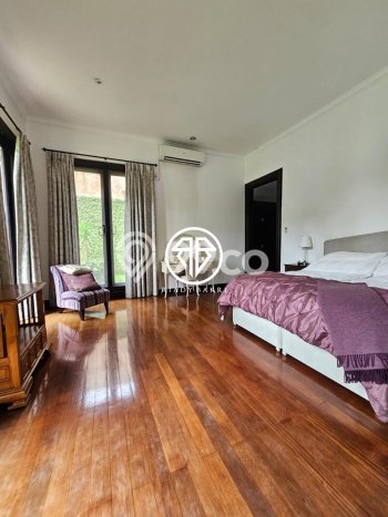 Rumah Mewah LB 700m2 Siap Huni Desain Elegan di Pondok Indah, Jakarta Selatan Rumah Mewah LB 700m2 Siap Huni Desain Elegan di Pondok Indah, Jakarta Selatan