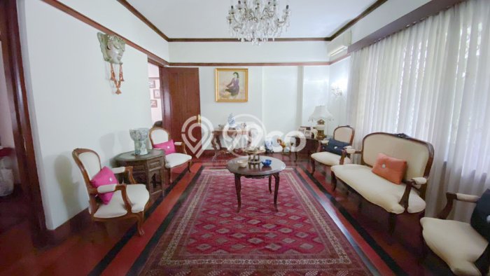 Siap Huni Rumah Mewah 4 Kamar di Menteng Dekat ke Mana Saja Siap Huni Rumah Mewah 4 Kamar di Menteng Dekat ke Mana Saja