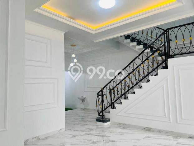 Rumah Mewah Siap Huni LT 120m2 di Duren Sawit, Jakarta Timur Rumah Mewah Siap Huni LT 120m2 di Duren Sawit, Jakarta Timur