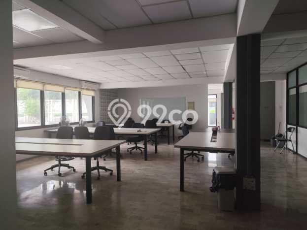 Gudang Disewa di Tangerang dengan LB 5300m2 Area Komersial Ramai Gudang Disewa di Tangerang dengan LB 5300m2 Area Komersial Ramai