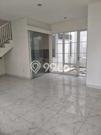 Lokasi strategis! Rumah siap pakai dikontrakkan di Cikupa LB 132m2 Lokasi strategis! Rumah siap pakai dikontrakkan di Cikupa LB 132m2