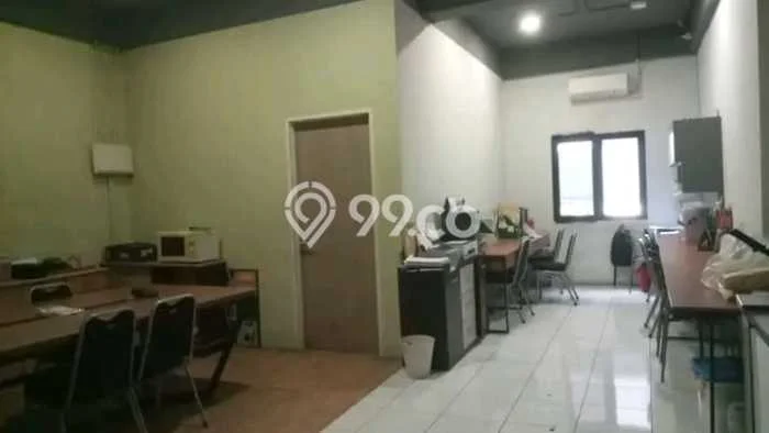 Ruko Disewa di Jakarta Selatan dengan LB 270m2 Area Komersial Ramai Ruko Disewa di Jakarta Selatan dengan LB 270m2 Area Komersial Ramai