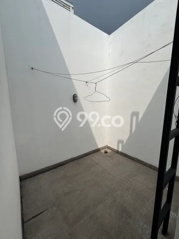Dijual Rumah Mewah Elegan Dengan View Cantik di Pulomas, Jakarta Timur Dijual Rumah Mewah Elegan Dengan View Cantik di Pulomas, Jakarta Timur