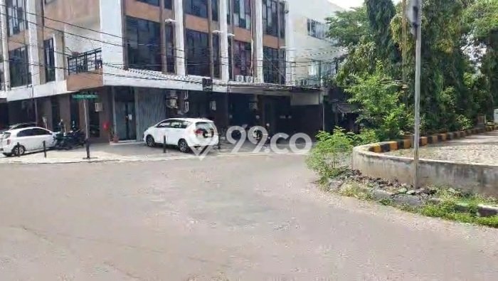 Area Ramai! Gudang Dijual di Sawah Besar untuk Bisnis Luas Bangunan 349m2 Area Ramai! Gudang Dijual di Sawah Besar untuk Bisnis Luas Bangunan 349m2