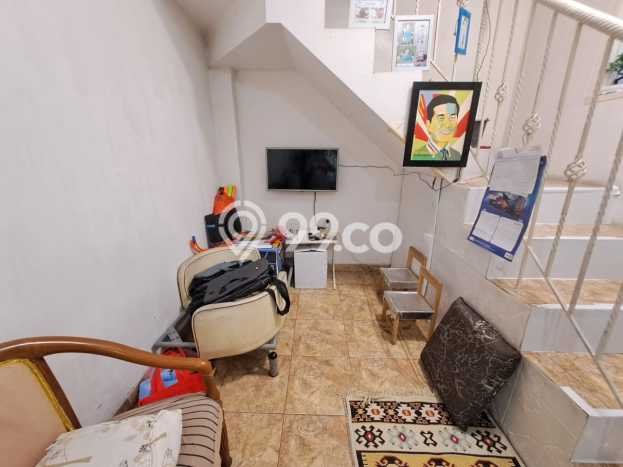 Rumah Modern Minimalis 5 Kamar Siap Huni di Serpong Utara Rumah Modern Minimalis 5 Kamar Siap Huni di Serpong Utara